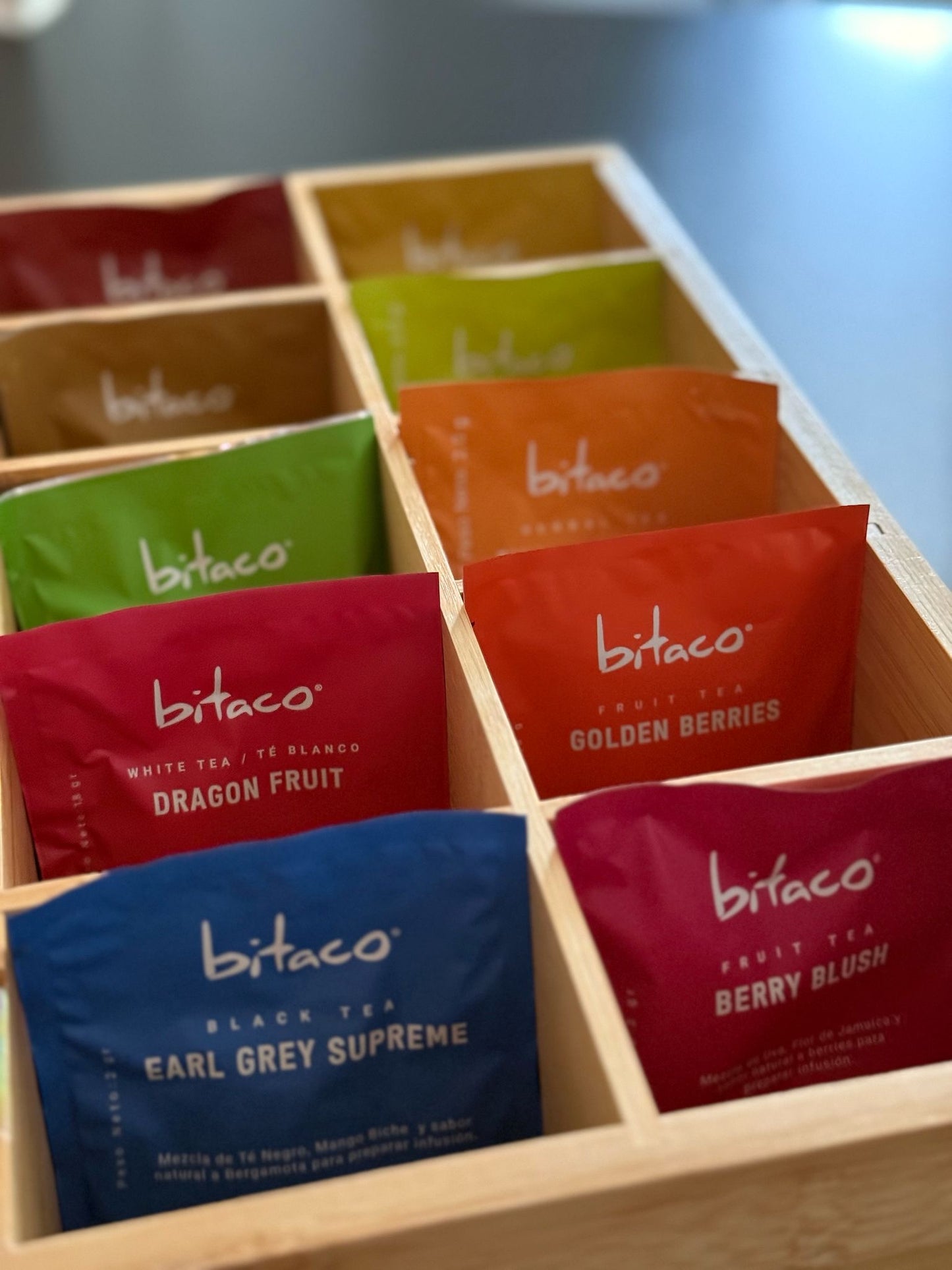 Kit Introduction thes & infusions Bitaco 10 références X 10 unités + boite en bois